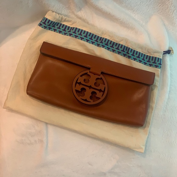 Tory Burch Handbags - Tory Burch Camel Miller Clutch w/Dust Bag, Like New!